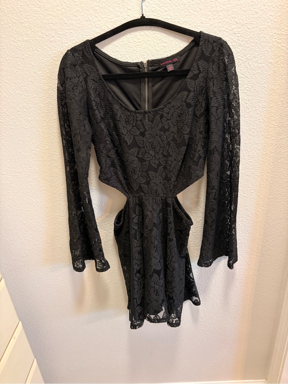 Material Girl Black Floral Lace Long-Sleeve Cutout Dress